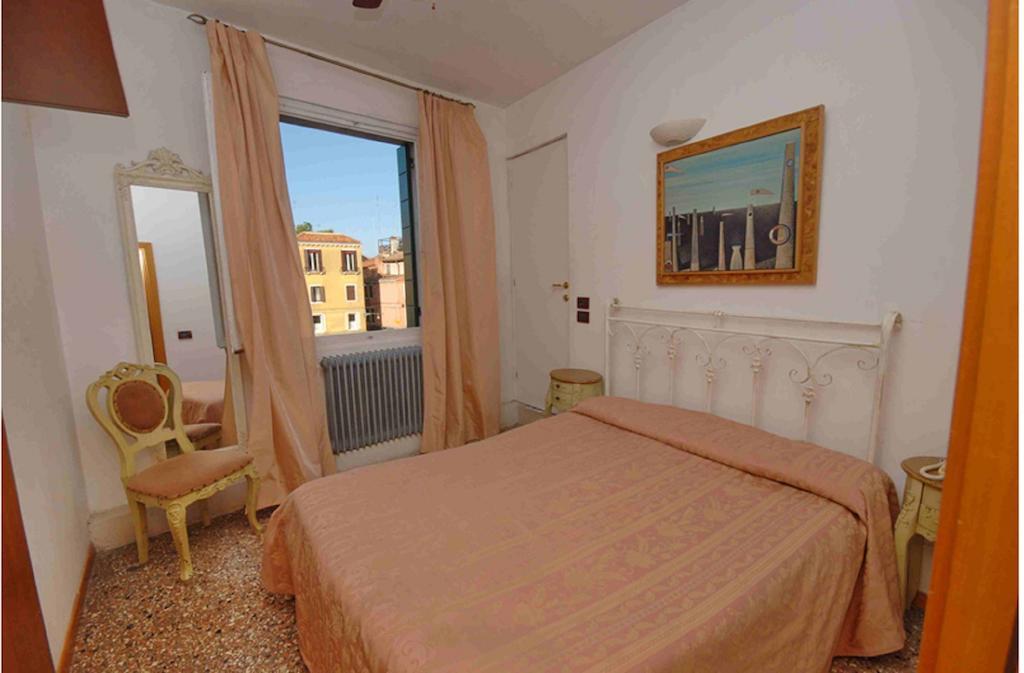 Hotel Antico Capon Venedik Oda fotoğraf